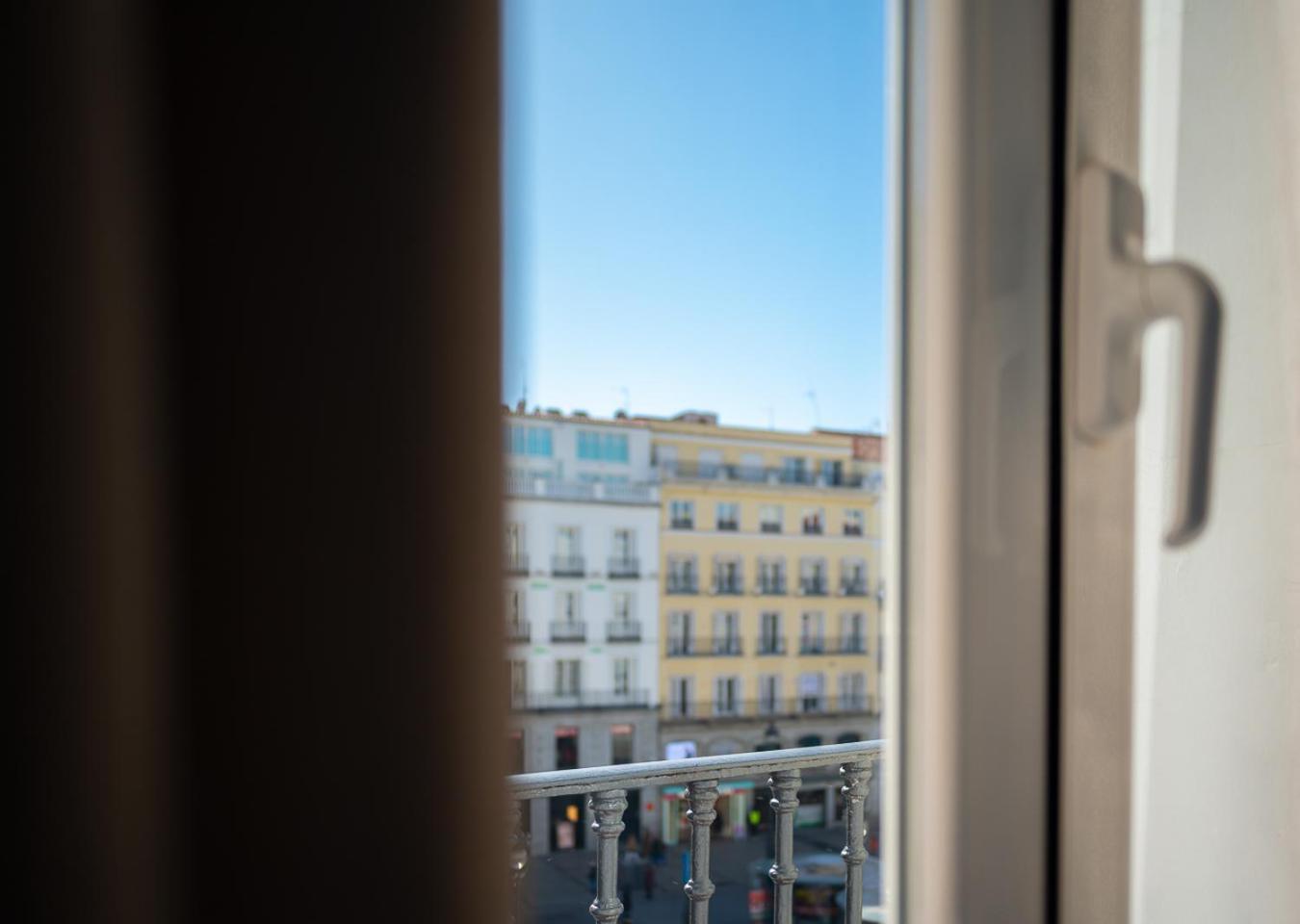 Fortinn Puerta Del Sol Madrid Exterior foto